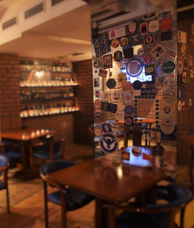 Hostel Bed N Beer Beograd Bagian luar foto