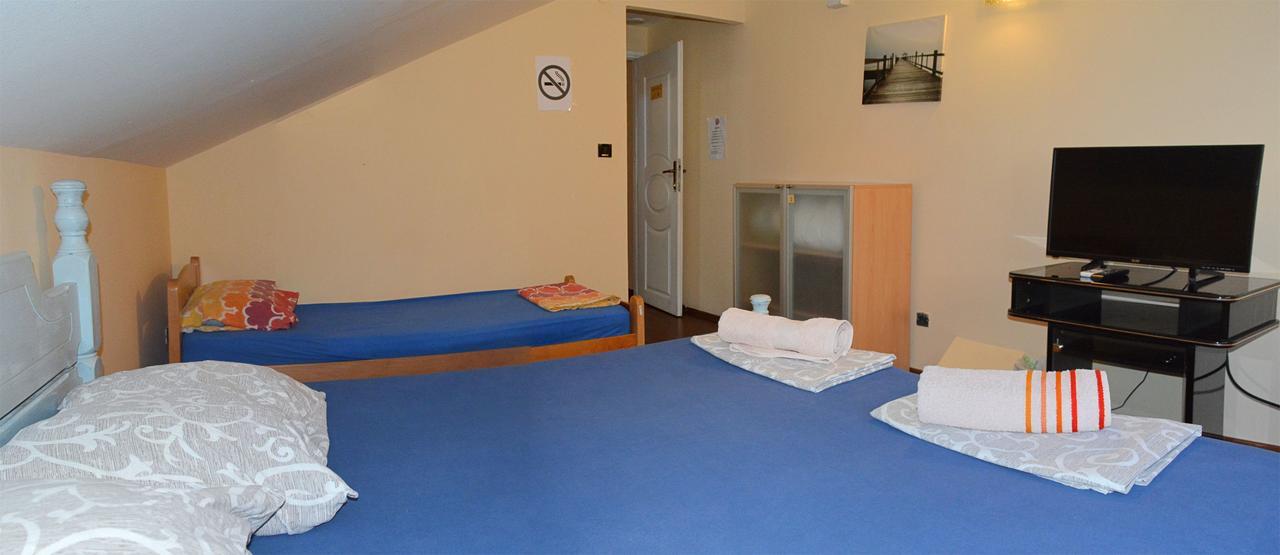 Hostel Bed N Beer Beograd Bagian luar foto
