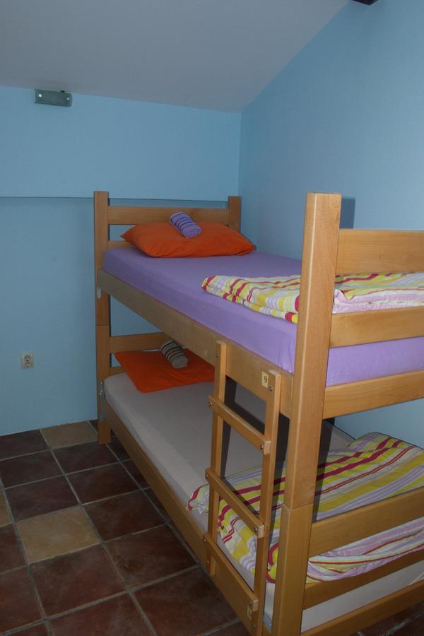 Hostel Bed N Beer Beograd Bagian luar foto