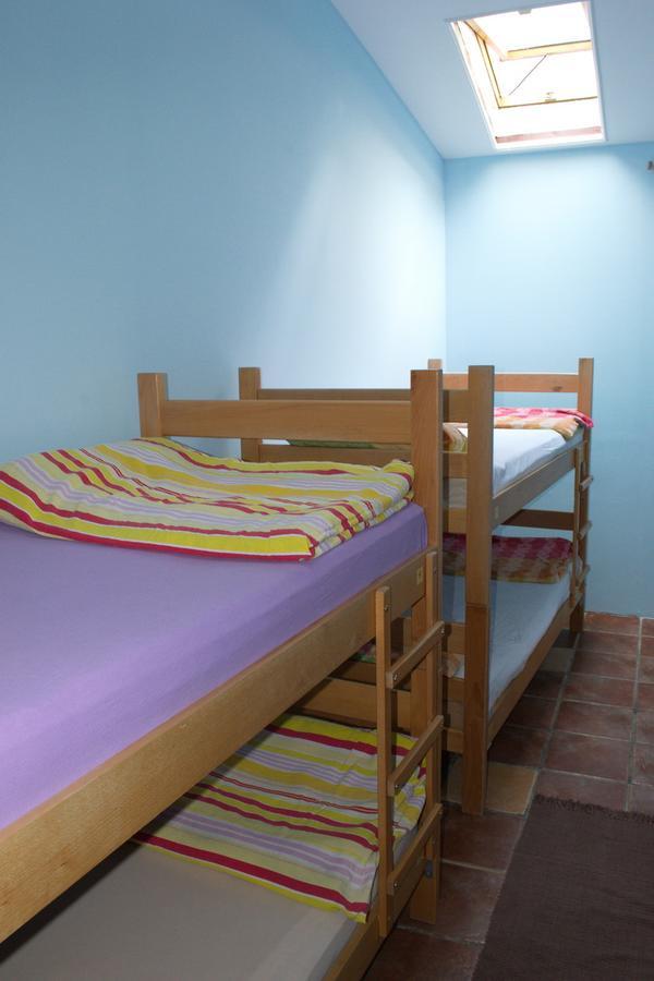 Hostel Bed N Beer Beograd Bagian luar foto